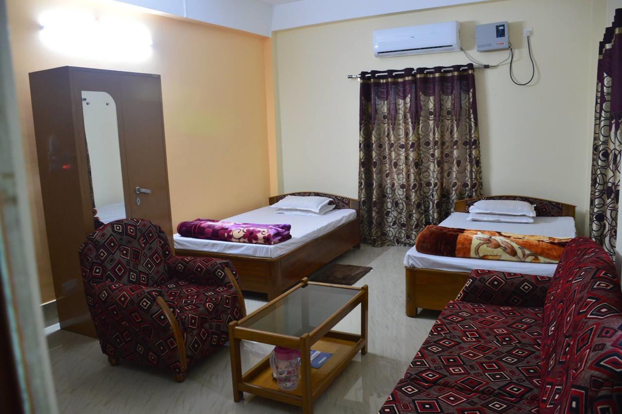Hotel Kaustav Tezpur Exteriör bild